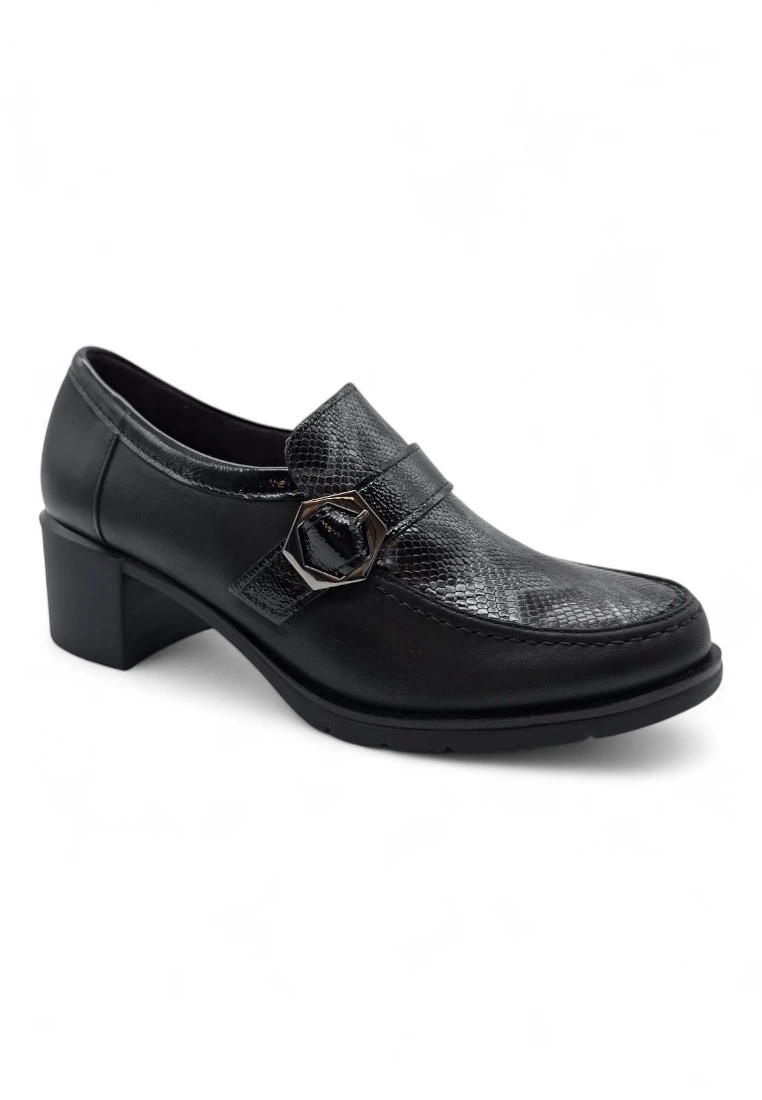 Zapato pala grabada