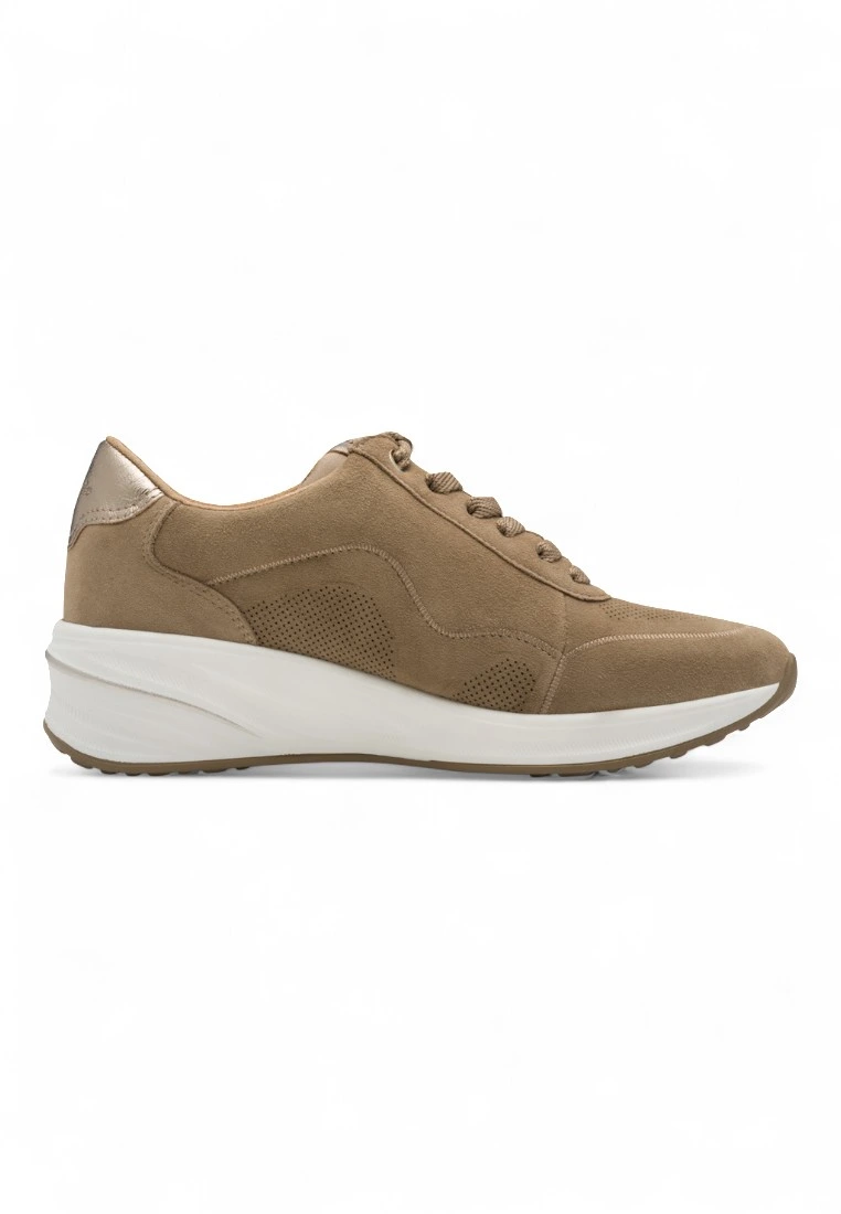 Sneaker camel